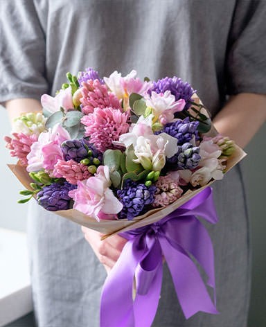 Бесплатная доставка цветов в Токмаке